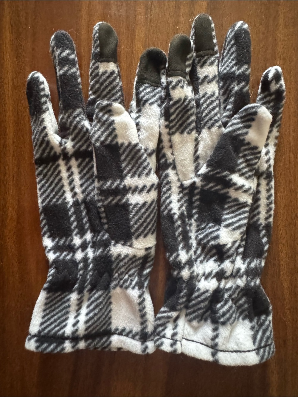 Plaid Fleece Touchscreen Gloves for Women - Black & White